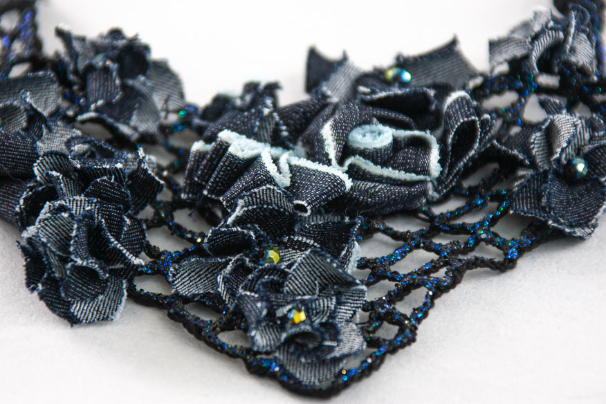 JEANS NECKLACE WITH LUREX NET