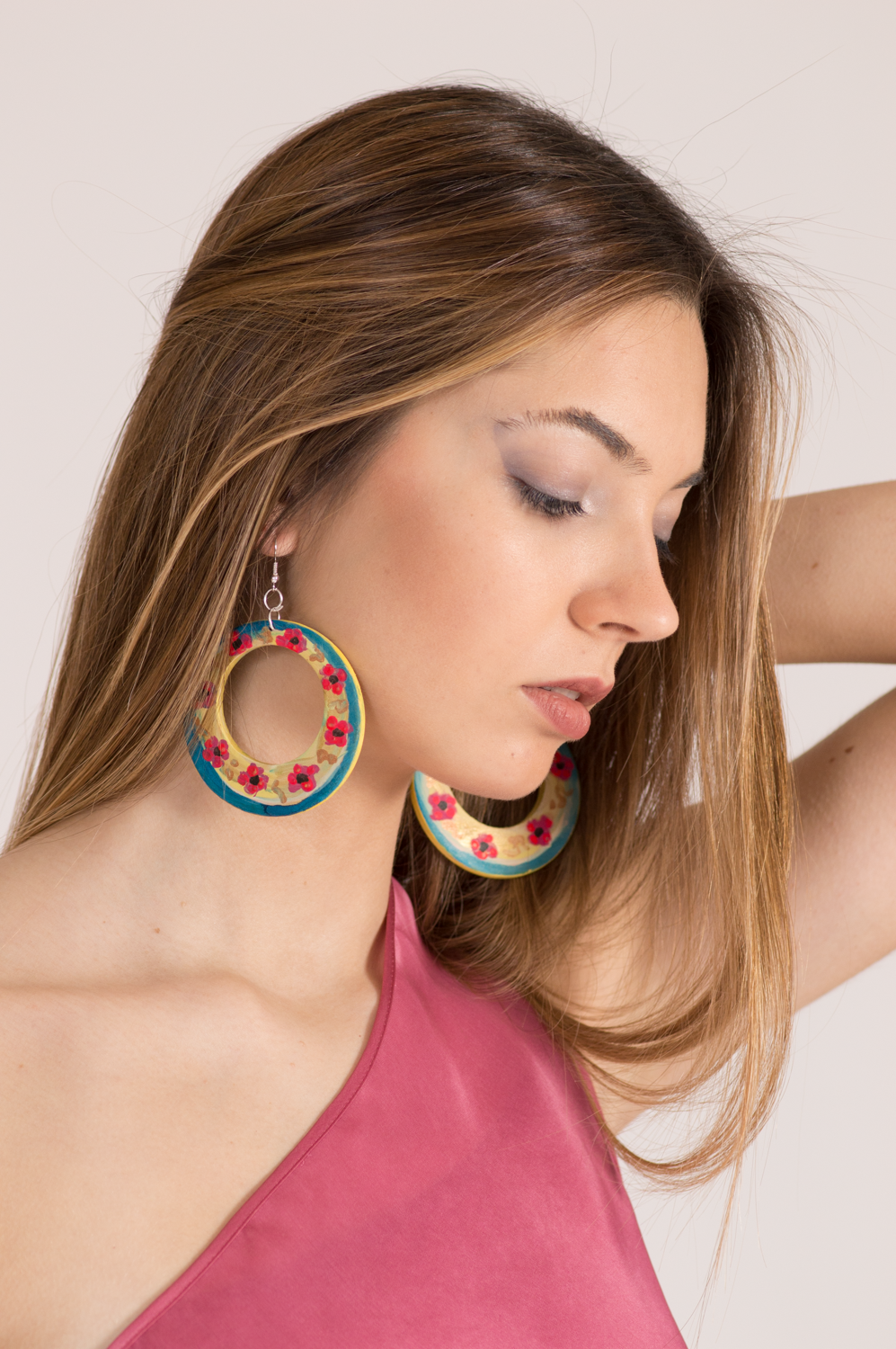 WOODEN HOOP EARRINGS