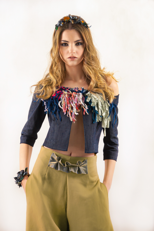 CROPPED JACKET IN CREPE JEANS WITH BOAT NECK AND MULTICOLOR FRINGES